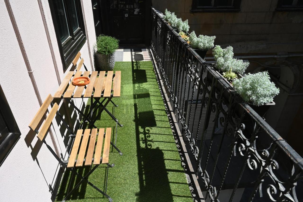 Akacfaapartman Budapest Exteriör bild